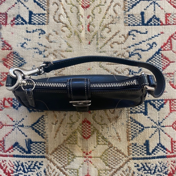 Vintage Y2K Coach Hamptons 7542 Demi-Bag Black Leather Shoulder Wristlet Barbie - Picture 6 of 12